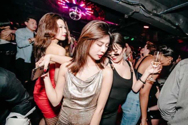 Shanghai girls dancing